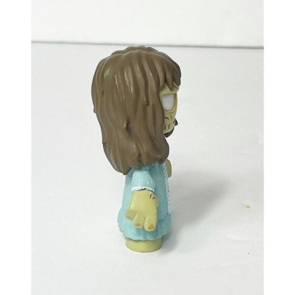 Funko Horror Classic Mystery Mini Series 3 Regan from The Exorcist - Picture 2 of 6